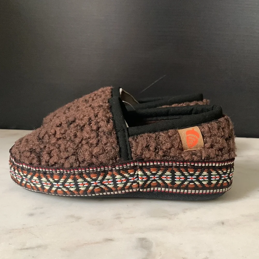 (317) Acorn Kids L’il Woven Trim Moccasin Slippers